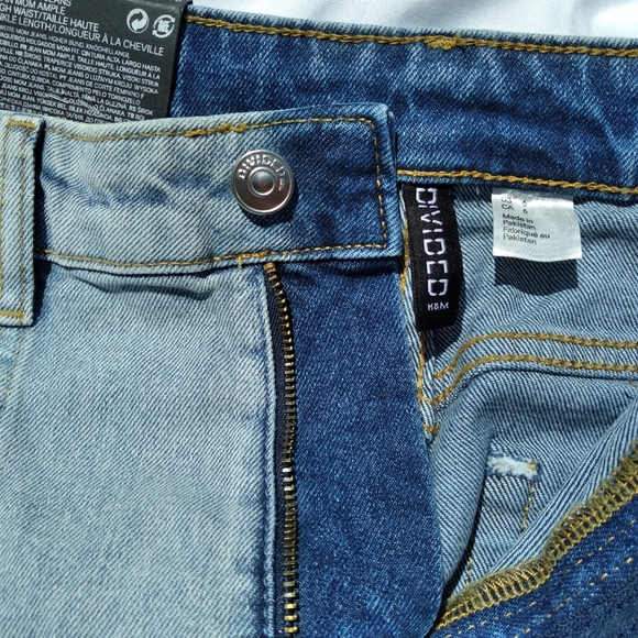 H&M DIVIDED Loose Mom Jeans. - Picture 6 of 7